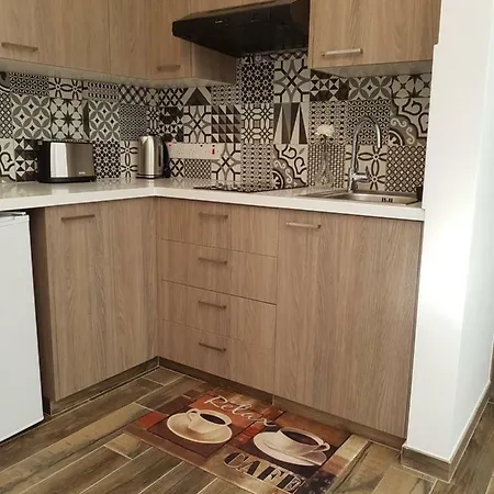 Evmelia Apartament *